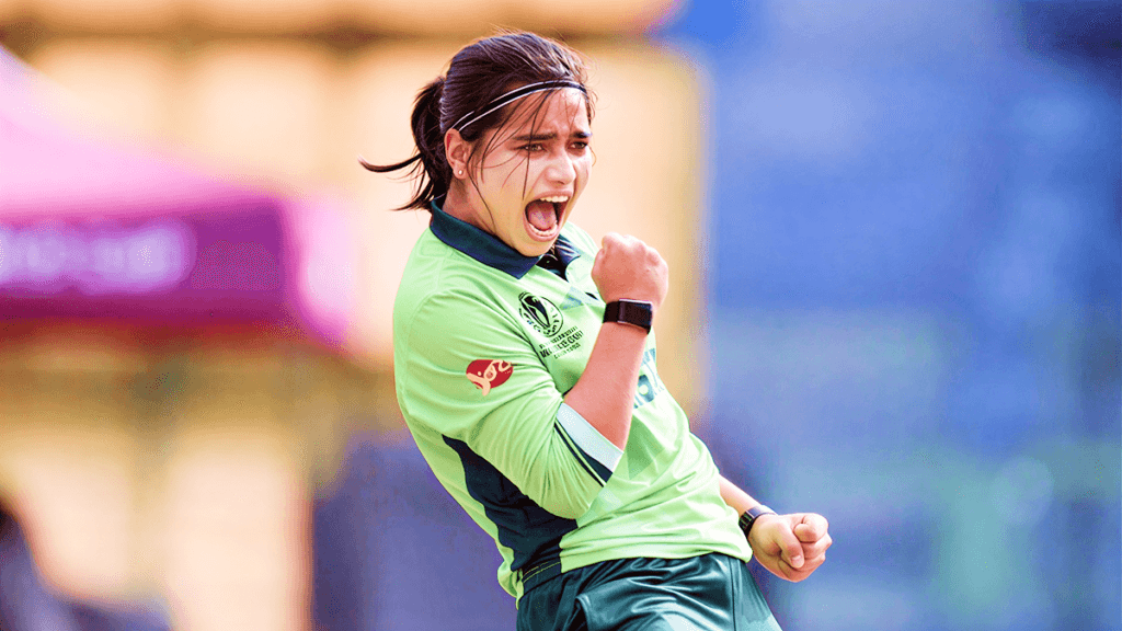 Fatima Sana cricketer